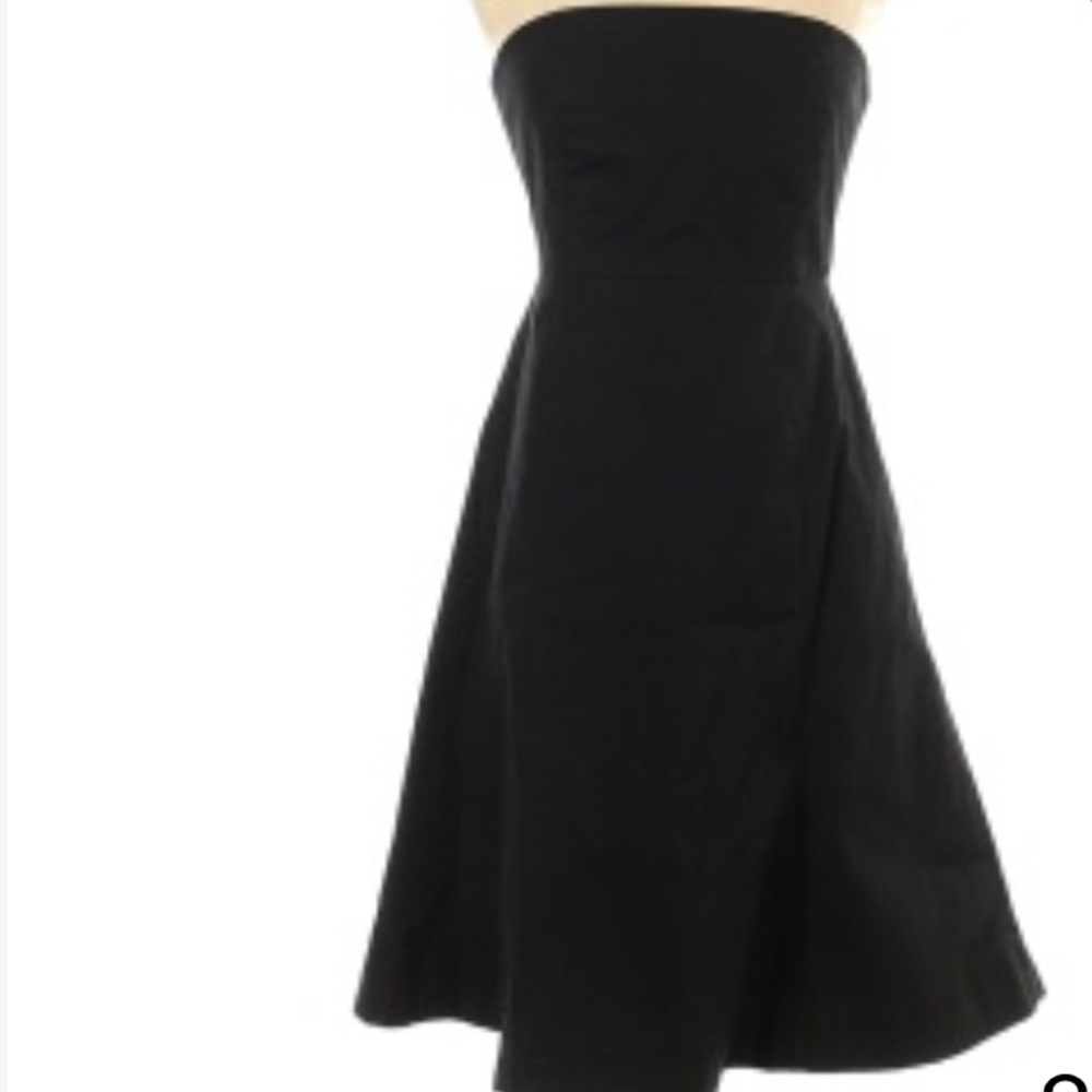 Gap strapless dress.  Has been dry cleaned And in great condition